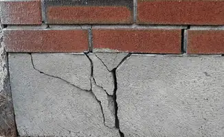 Concrete foundation with serious structural damage in Oakland, CA
